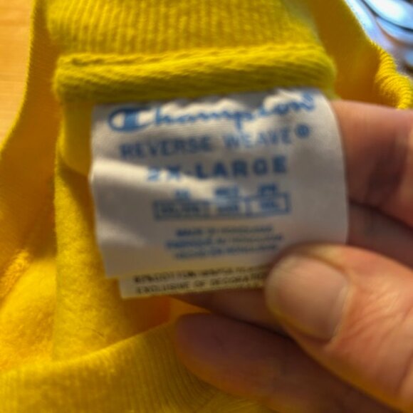 Champion Reverse Weave Sweatshirt - Picture 5 of 5